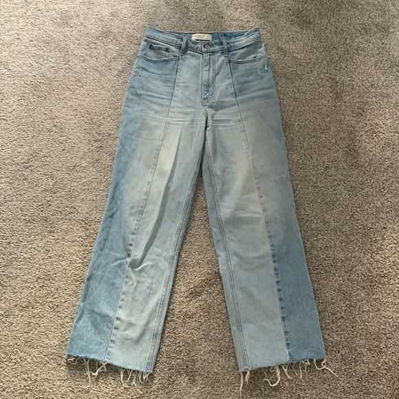 Abercrombie crop wide leg ultra high rise jeans - Picture 2 of 8